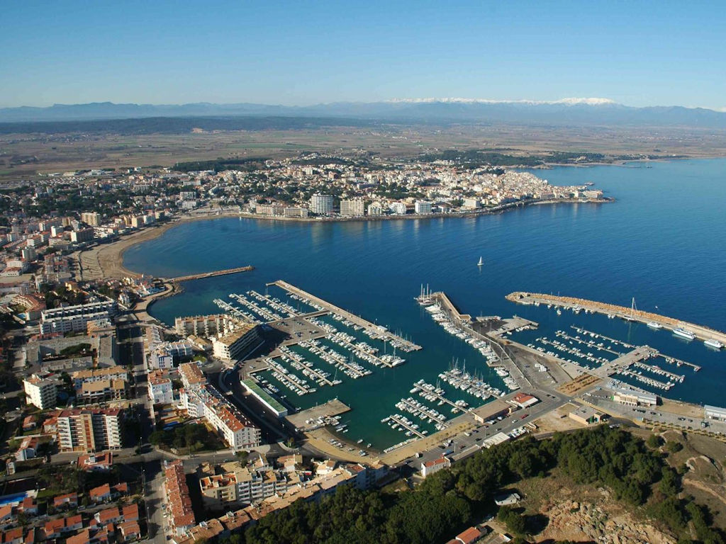 Discover the Costa Brava, family holidays in l'Escala