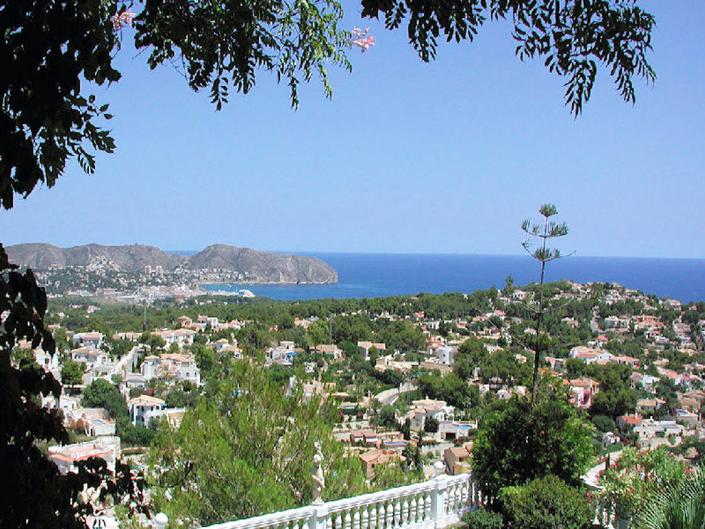 Holidays in Moraira, one of the pearls of the Costa Blanca