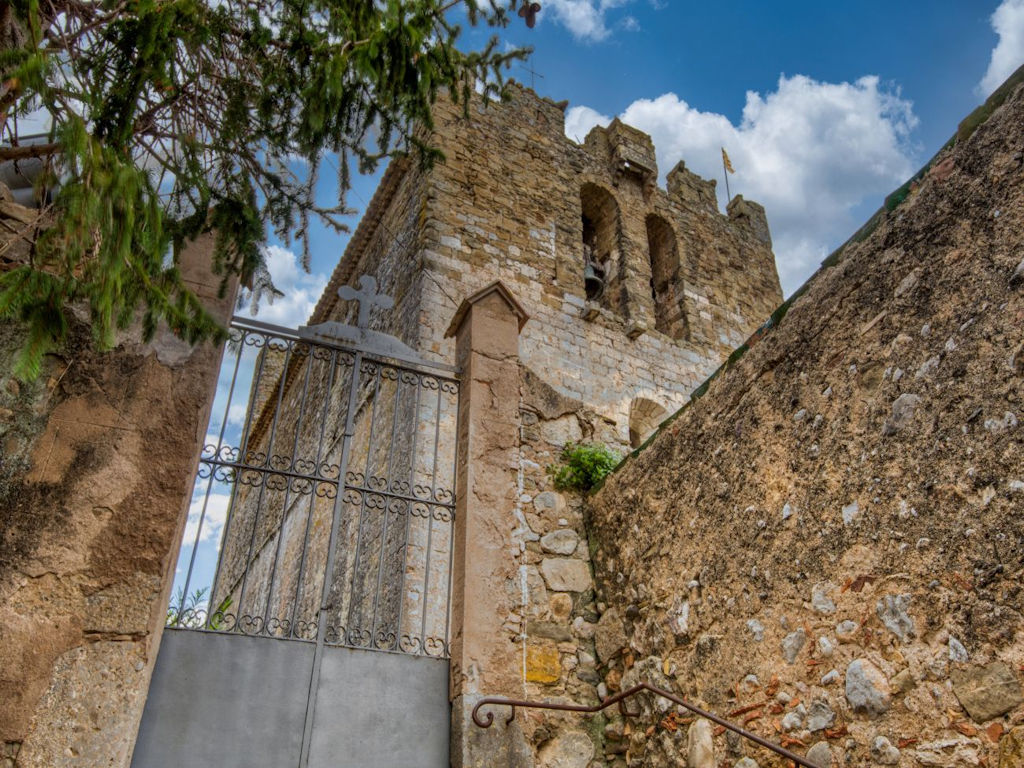 Experimenta España en su forma más auténtica – Vacaciones en Cataluña en el pueblo de Saus