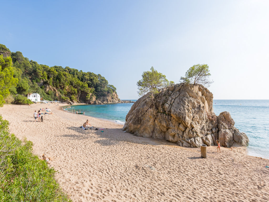 Vacaciones Cala Canyelles Costa Brava Spain