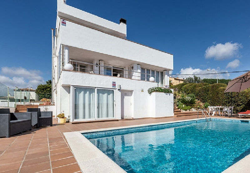 Holiday villa in Blanes on the Costa Brava in Spain available