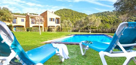 PA 331/2 Exclusive holiday home for 9 people with swimming pool in Llafranc on the Costa Brava