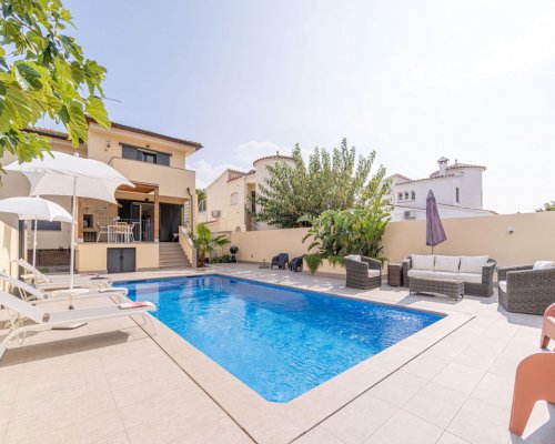 Empuriabrava Villa am Kanal mieten