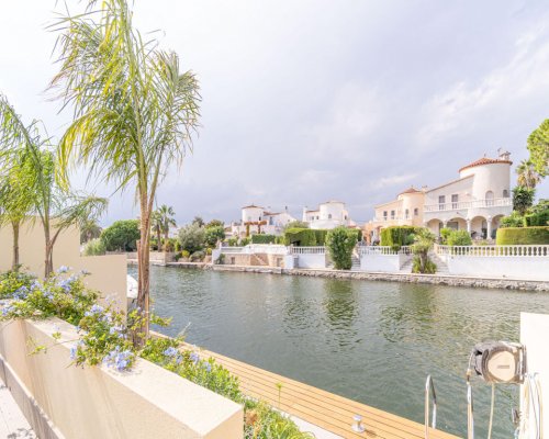 Empuriabrava Villa am Kanal mieten