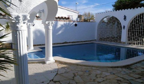 AM 614 Villa pour 6 personnes avec piscine privée et jetée, Empuriabrava, Costa Brava