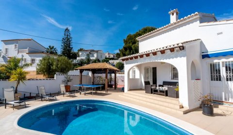BN 615 Modern holiday villa for 6 persons with a private pool in Benissa on the Costa Blanca
