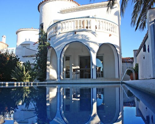 Ferienhaus am Kanal mit privatem Pool Ampuriabrava