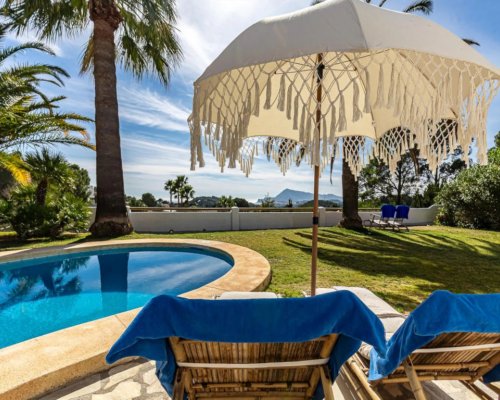 Costa Blanca Luxusvilla mit privatem Pool mieten