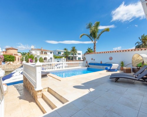 Empuriabrava Ferienhaus mit Pool und Bootsanleger