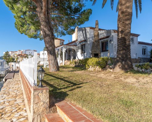 Ferienvilla Costa Brava Empuriabrava mit Bootsplatz mieten