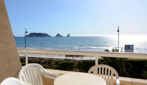 ES 118/1 Apartment for 2/3 persons with swimming pool in l'Estartit on the Costa Brava