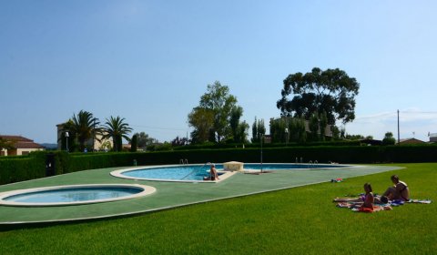 ES 318/6 Bungalow para 6 personas con piscina en l`Estartit en la Costa Brava