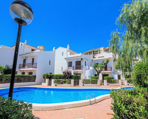 Costa Dorada: Strandnaher Bungalow mit Pool und Meerblick in Miami Playa, Spanien