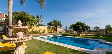 NR 821 Villa pour 8 personnes avec une piscine privée et vue sur la mer près de Nerja sur la Costa del Sol