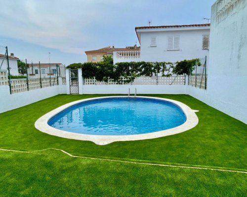 Ferienhausvermietung mit Pool in Spanien