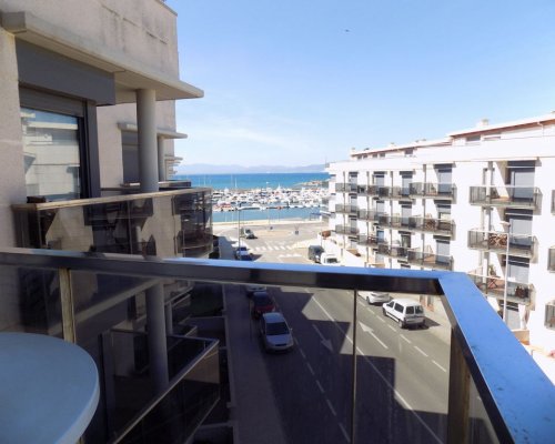 Moderne Ferienwohnung am Hafen von l`Escala