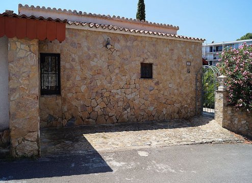 Ferienhaus in Cala Canyelles mieten