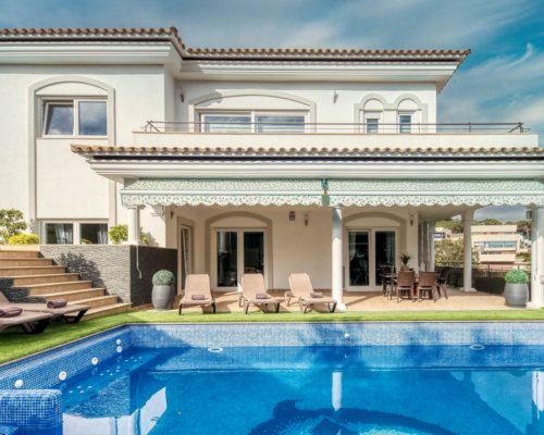 villa privater pool mieten 1