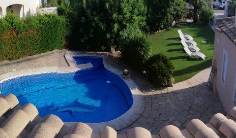 AT 814 Ferienhaus für 8 Personen mit einem privaten Pool bei l'Ametlla de Mar in Tres Calas an der Costa Dorada