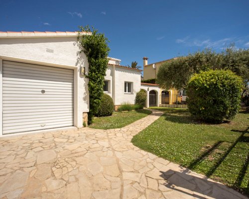 Ferienhaus mit Pool und Bootsplatz Empuriabrava