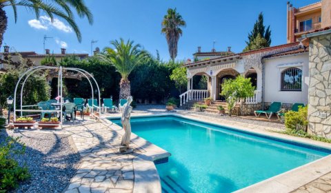 EC 616 Moderne Ferienvilla für 6 Personen mit privatem Pool -Spanien, l'Escala, Costa Brava