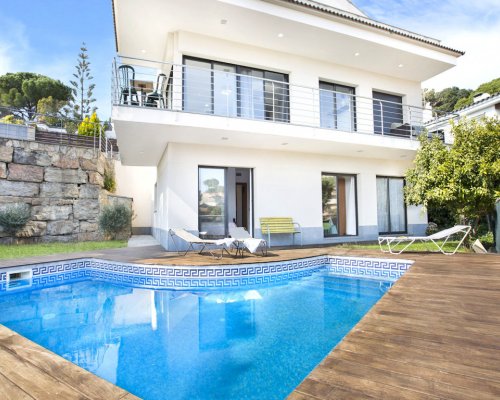 Ferienhaus privater Pool Cala Canyelles www.spanien-web.de