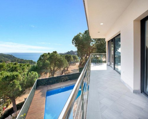 Ferienhaus privater Pool Cala Canyelles www.spanien-web.de