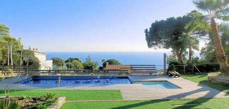 LL 838 Exklusive Ferienvilla für 8 Personen mit privatem Pool und Meerblick bei Lloret de Mar an der Costa Brava