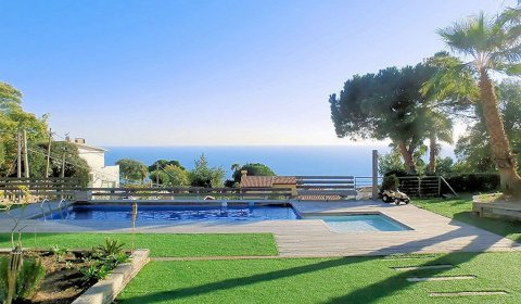 LL 838 Villa exclusive pour 8 personnes avec piscine privée et vue sur la mer près de Lloret de Mar sur la Costa Brava