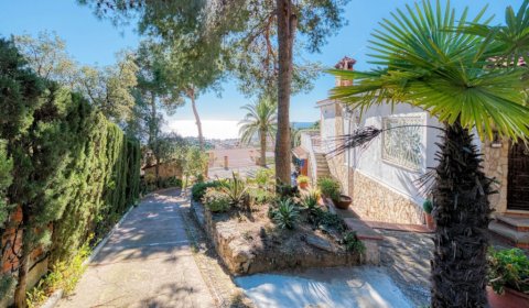 LL 416 Moderne Ferienvilla für 5 Personen mit privatem Pool und Meerblick in Lloret de Mar Costa Brava