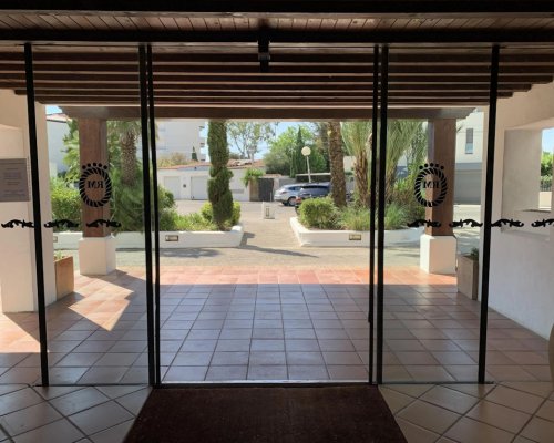 Erdgeschoss Apartment in Roses Santa Margarita mieten