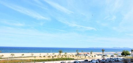 AM 118/4 Apartment for 4/5 persons with swimming pool directly on the Empuriabrava beach on the Costa Brava