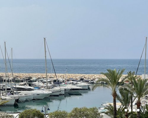 Exklusives Lebensgefühl in Moraira - Appartement mit Blick auf den Yachthafen.