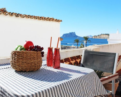 Exklusives Lebensgefühl in Moraira - Appartement mit Blick auf den Yachthafen.