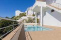 Apartamento con vistas al mar y piscina en Roses, Costa Brava