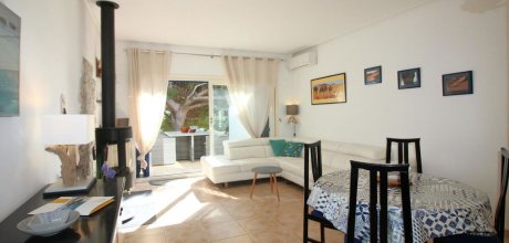 LA 229 Maison moderne pour 6 personnes sur la plage des Tonyines près de Llança sur la Costa Brava