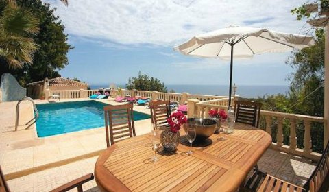 AL 816 Luxury villa for 8 persons with private pool & sea views in Altea, Costa Blanca