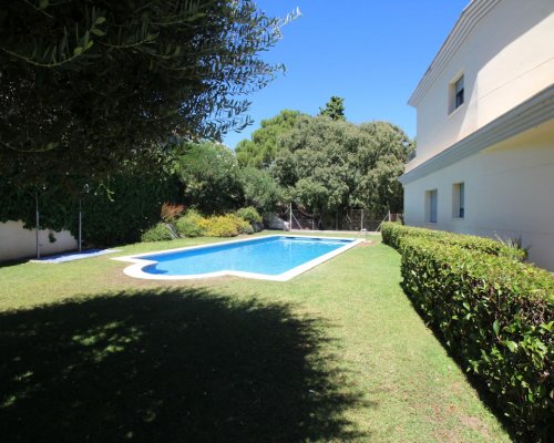 Neubau Appartement mit Swimmingpool in Spanien