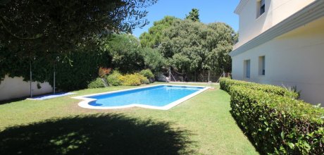 LA 145/2 Apartamento vacacional para 5 personas con piscina comunitaria cerca de Llança en la Costa Brava