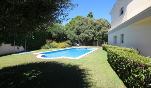 LA 145/2 Apartamento vacacional para 5 personas con piscina comunitaria cerca de Llança en la Costa Brava