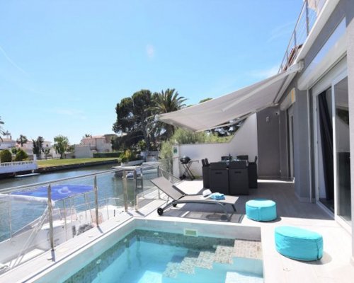 Ferienhaus Empuriabrava am Kanal mit Anlegesteg