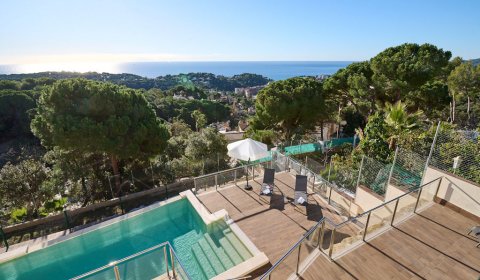 LL 836 Villa exclusive pour 9 personnes avec piscine privée et vue sur la mer près de Lloret de Mar sur la Costa Brava.