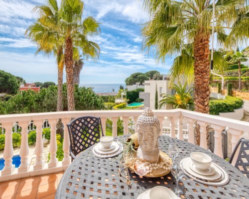 Gemeinsam genießen – exklusive Villa mit Meerblick an der Costa Brava