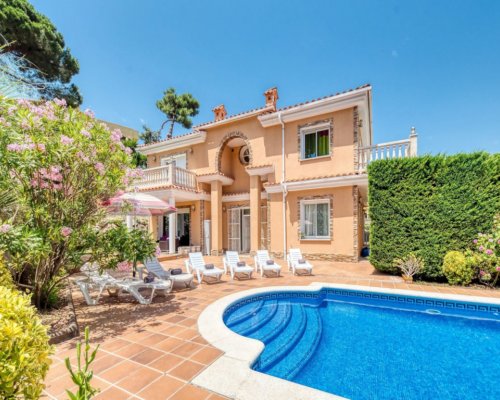 Strandnahes Haus in Spanien mieten - Lloret de Mar mit privatem Swimmingpool