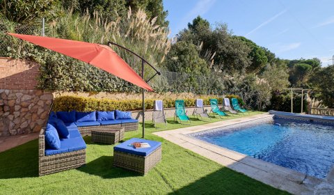LL 904 Moderna casa de vacaciones para 10 personas con piscina privada cerca de Lloret de Mar en la Costa Brava