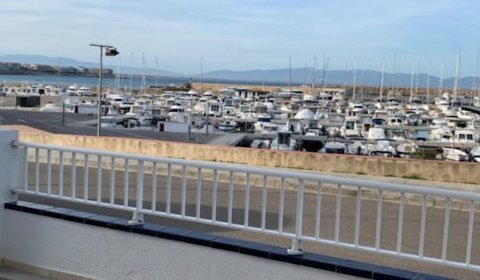 EC 146/4 Exklusive Ferienwohnung für 6 Personen mit Pool am Yachthafen von l`Escala an der Costa Brava