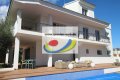 Modernes Ferienhaus, nur 250m vom Strand