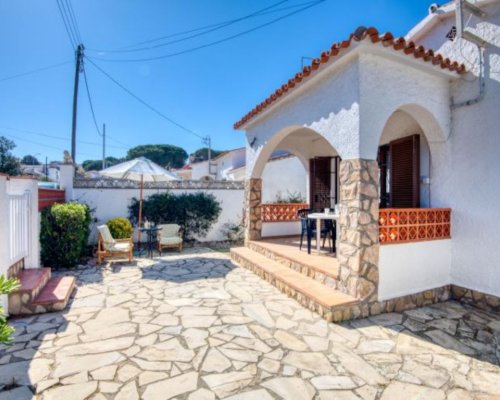 Ferienhaus mieten mit privatem Pool in L’Escala Costa Brava