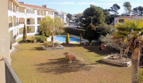 EC 119/4 Apartamento para 4/5 personas con piscina en l' Escala en la Costa Brava