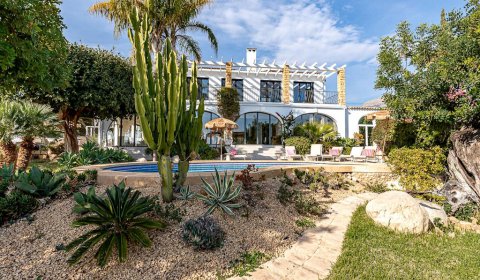 AL 822 Finca exclusive pour 8 personnes avec piscine privée et vue sur la mer près d'Altea sur la Costa Blanca